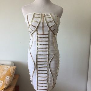 Bebe White Body con W/ Gold Seqrin